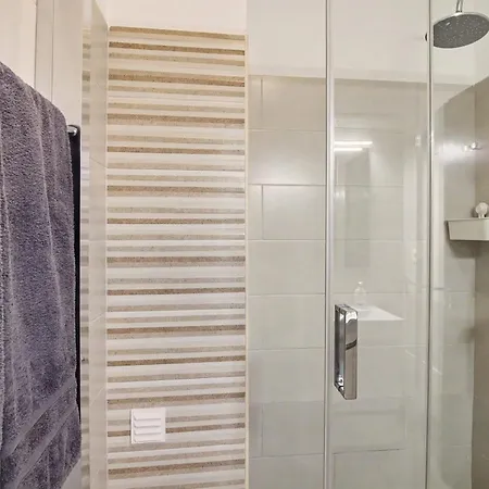 Prázdninový dům T1 Com Terraco Em Frente A Quarteira