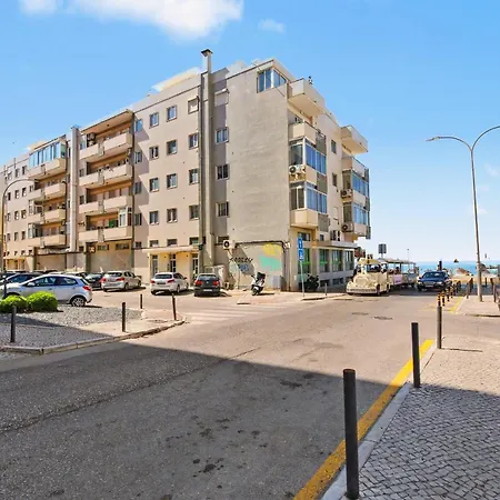 T1 Com Terraço Em Frente A Casa de Férias